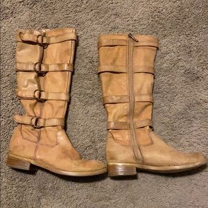 Two lips riding boots 7.5